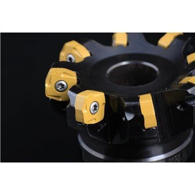 エンジンクランクケース用インサートの成形